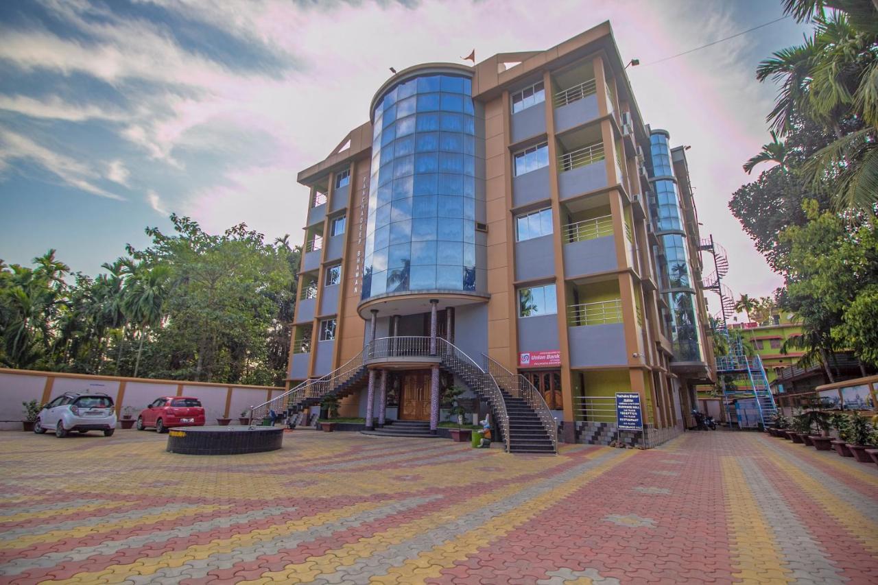 Oyo 29778 Panchadeep Bhawan Hotel Fālākāta Екстериор снимка